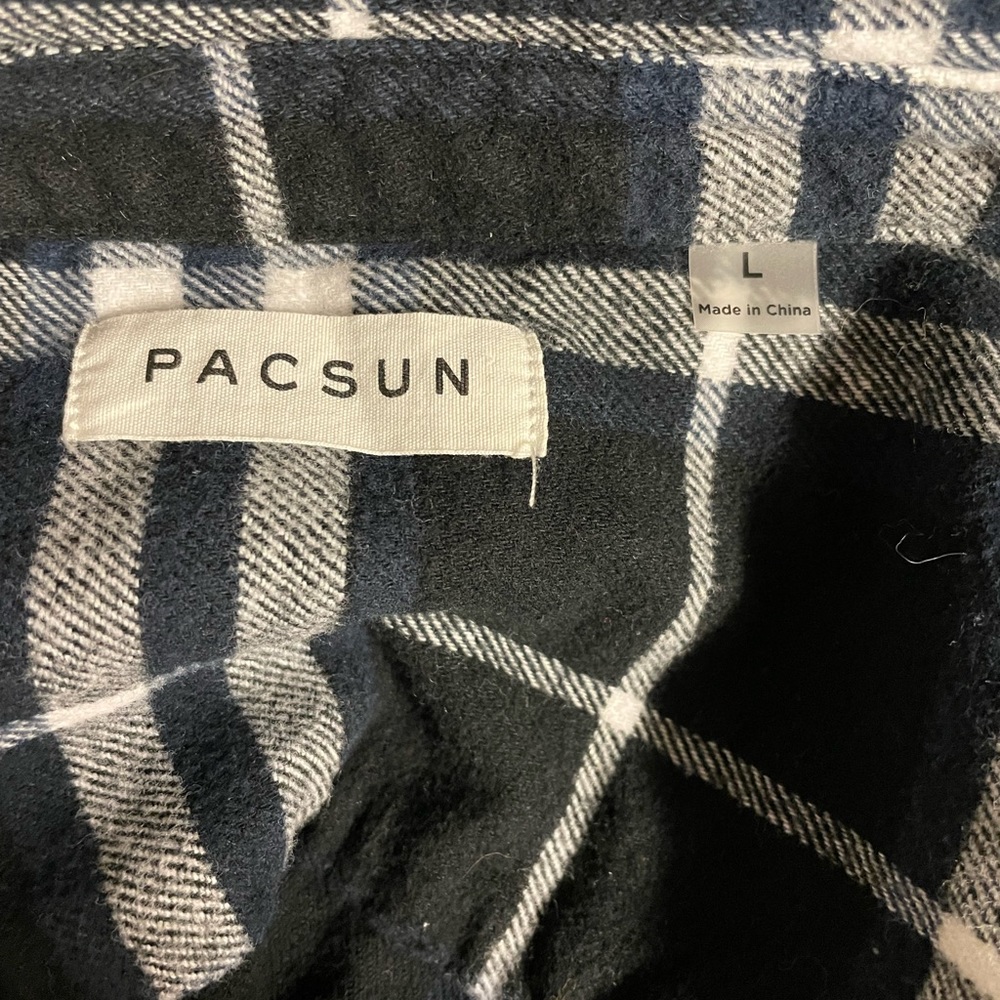Bundle Of Pacsun Flannels Size Large ! - image 2
